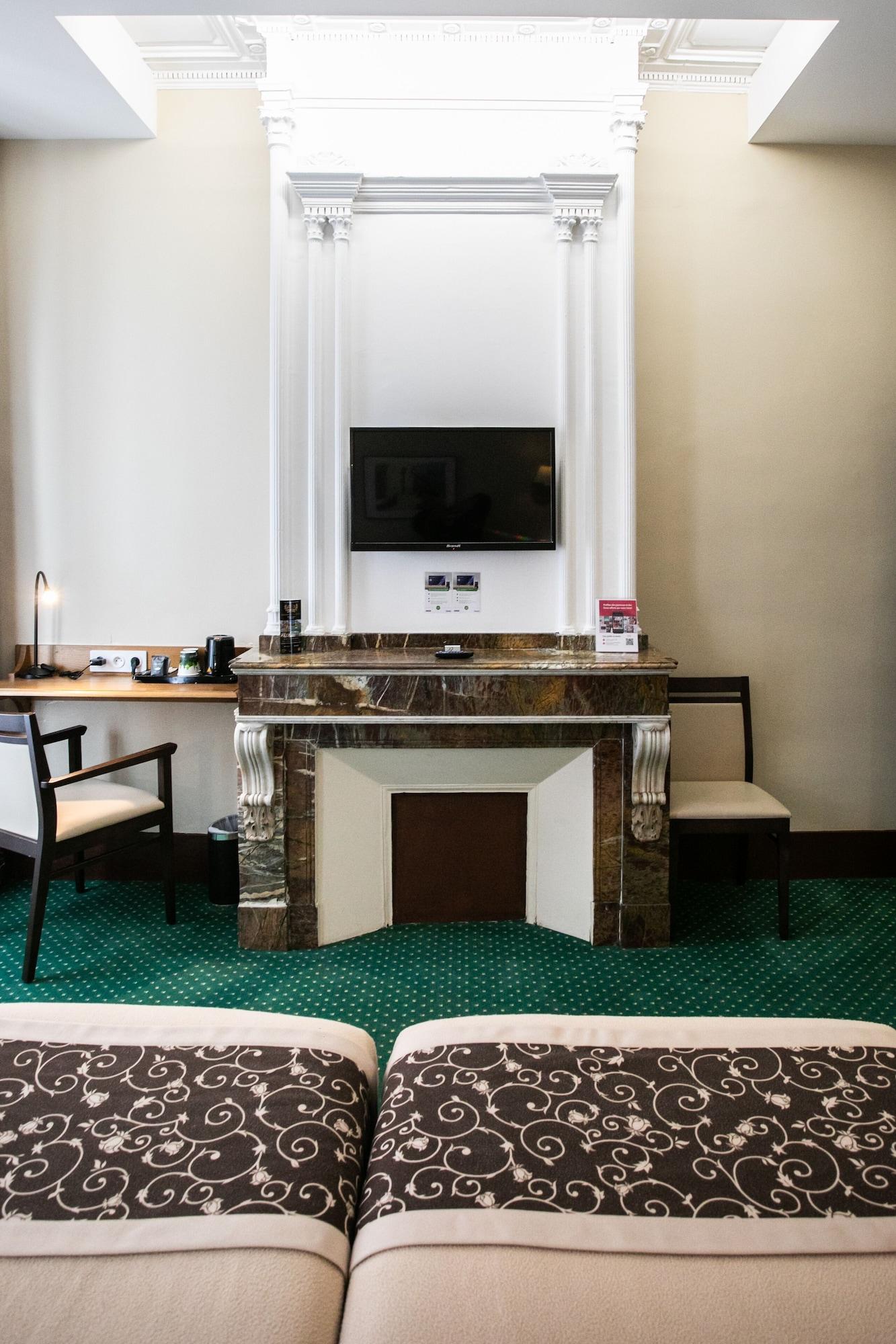Hotel Heliot, Cosy Places By Charme & Caractere Tuluza Zewnętrze zdjęcie